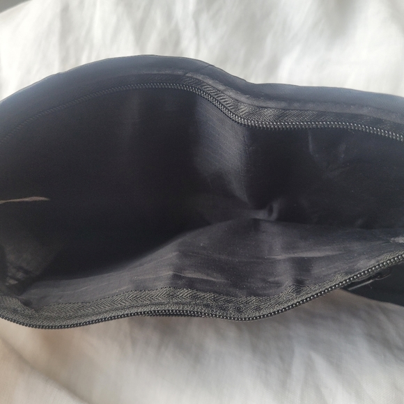 Money / Cash Pouch - Picture 4 of 4